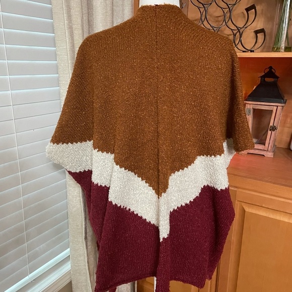🍁Women’s Colorblock Ruana one size - Picture 6 of 11